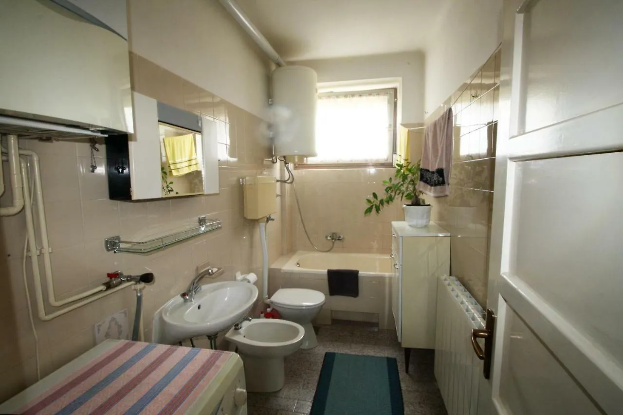Apartment Persich بولا